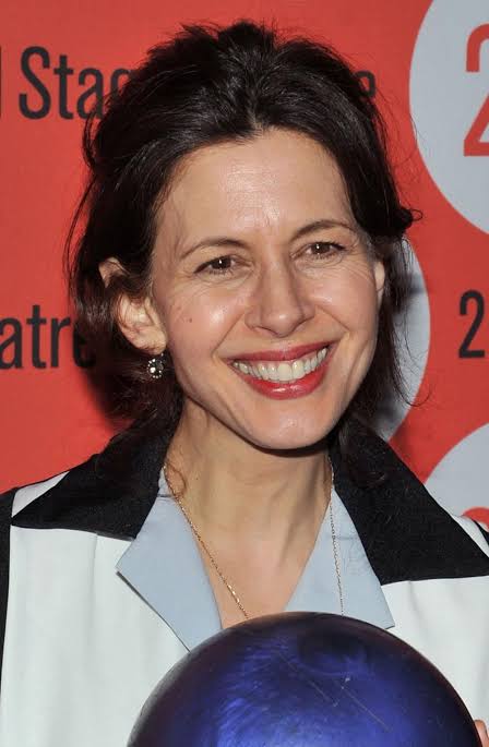 Why Jessica Hecht Keeps Surprising Us—And Why Her Quiet Power Matters More Than Ever